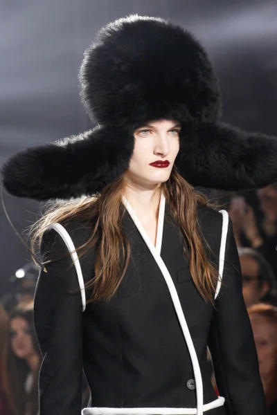 Look 74